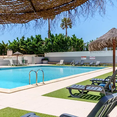 Casa Lume Stylish With Pool In * البوفيرا